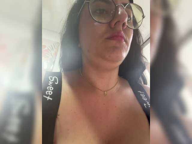 EvanShell1 live cam on BongaCams