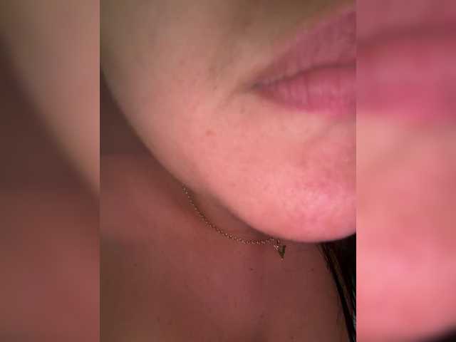 EvanShell1 live cam on BongaCams
