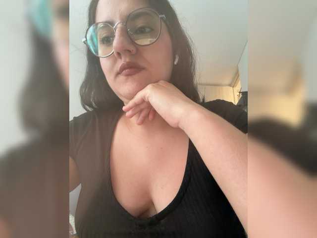 EvanShell1 live cam on BongaCams