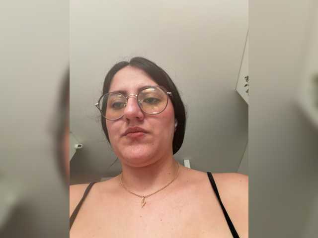 EvanShell1 live cam on BongaCams