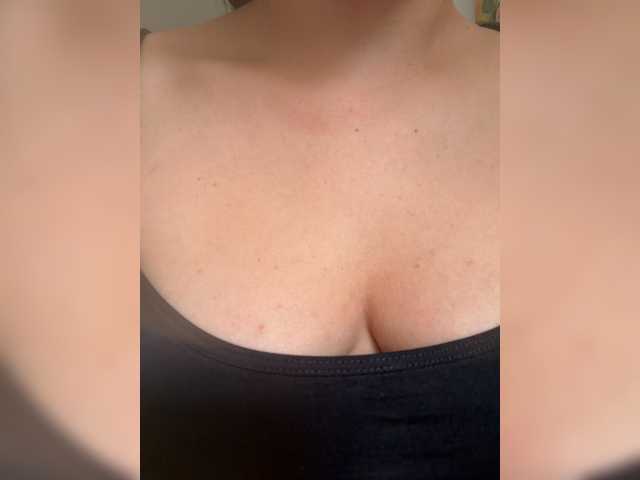 EvanShell1 live cam on BongaCams