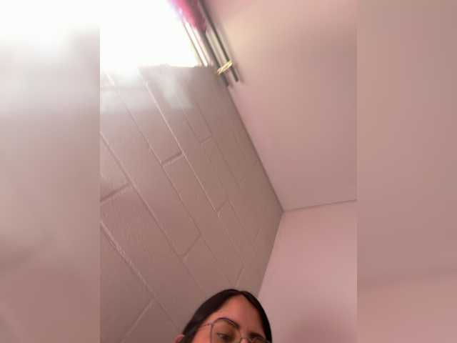 EvanShell1 live cam on BongaCams