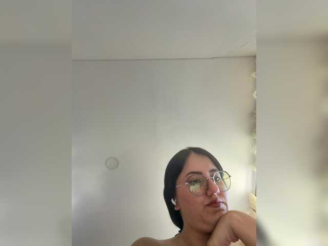 EvanShell1 live cam on BongaCams