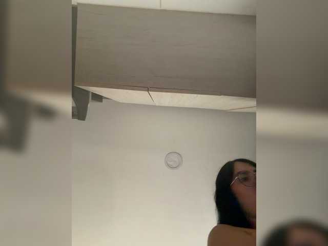EvanShell1 live cam on BongaCams