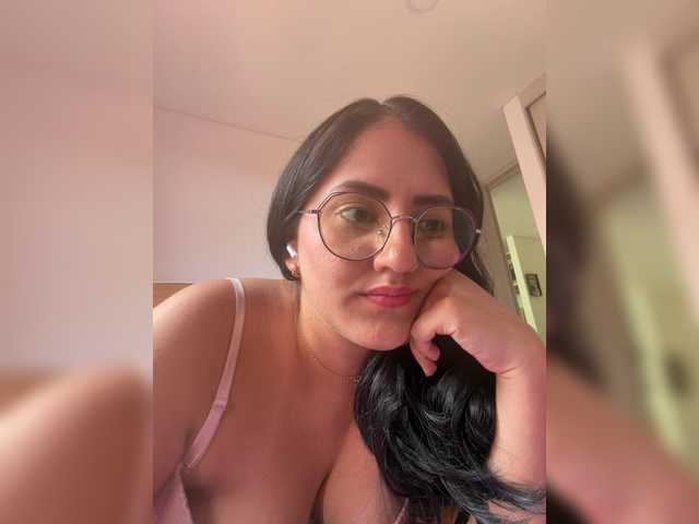 EvanShell1 live cam on BongaCams