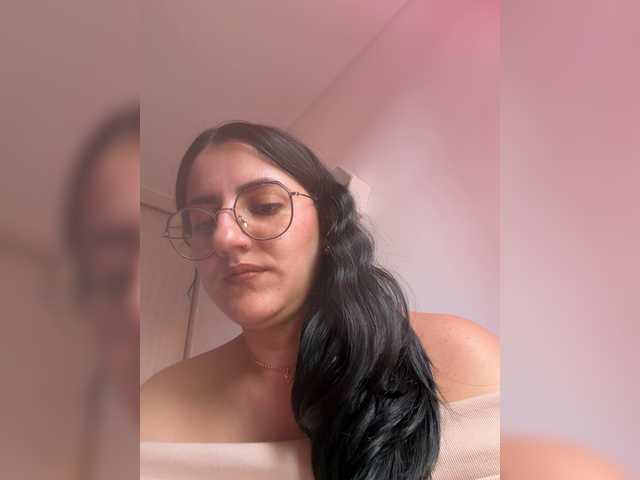 EvanShell1 live cam on BongaCams