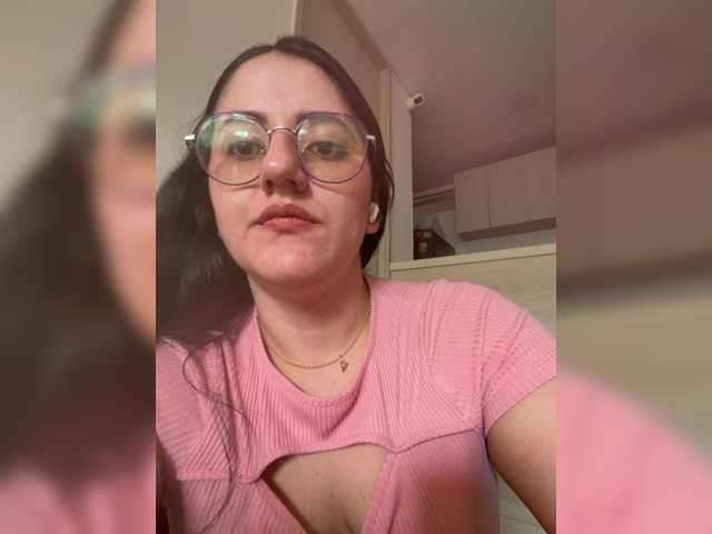 EvanShell1 live cam on BongaCams