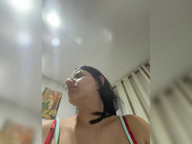 EvanShell1 live cam on BongaCams
