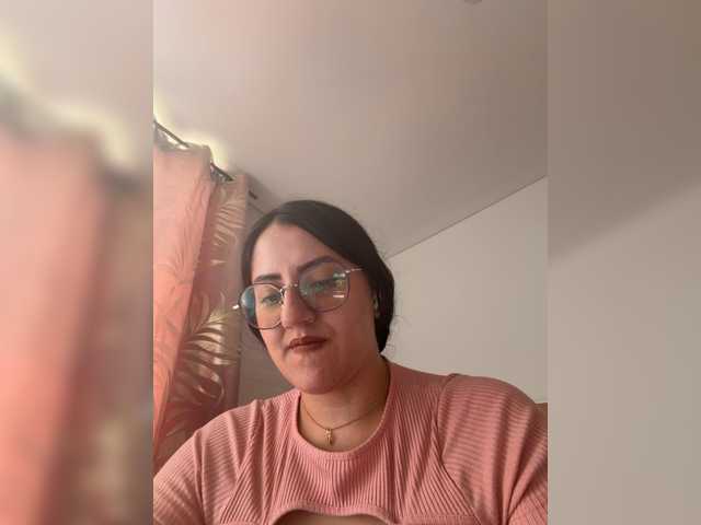 EvanShell1 live cam preview