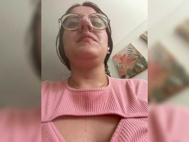 EvanShell1 live cam on BongaCams