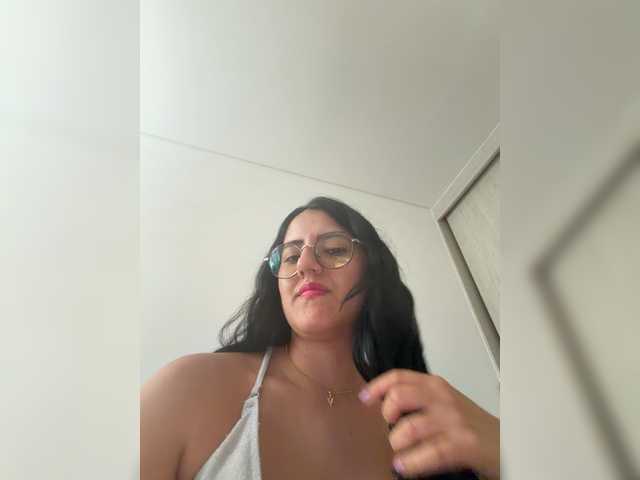 EvanShell1 live cam on BongaCams