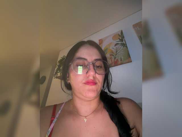EvanShell1 live cam on BongaCams