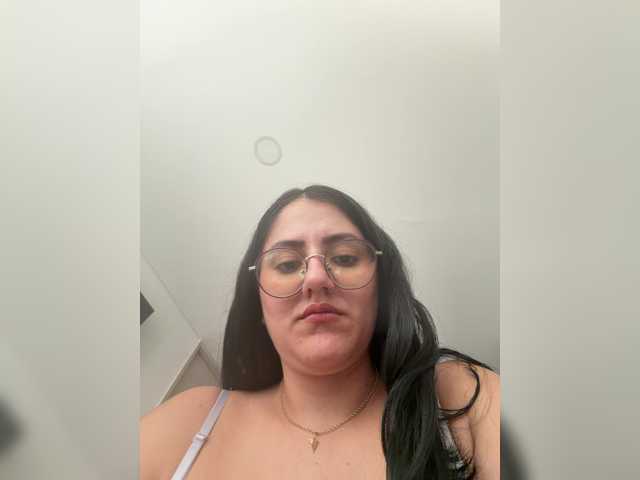 EvanShell1 live cam on BongaCams