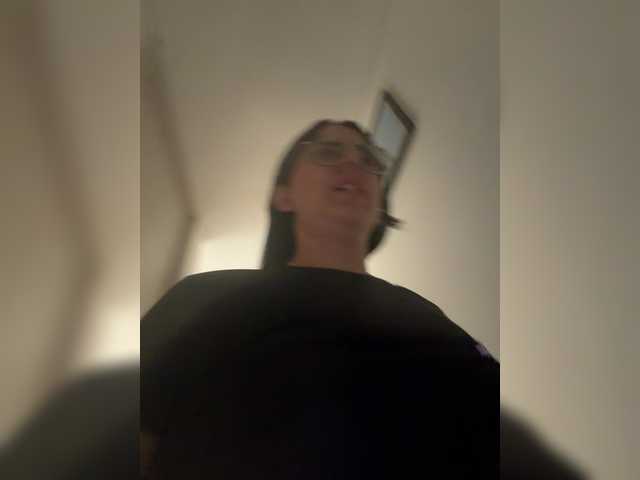 EvanShell1 live cam on BongaCams