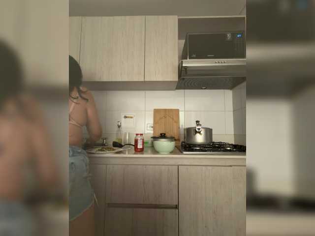 EvanShell1 live cam on BongaCams