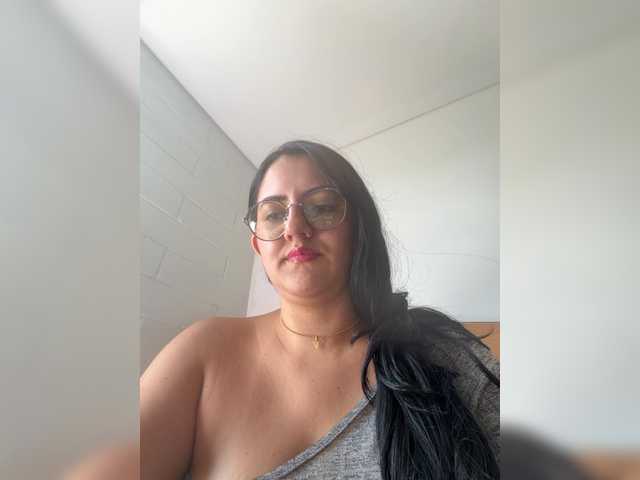 EvanShell1 live cam on BongaCams