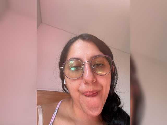 EvanShell1 live cam on BongaCams