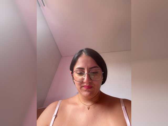 EvanShell1 live cam on BongaCams