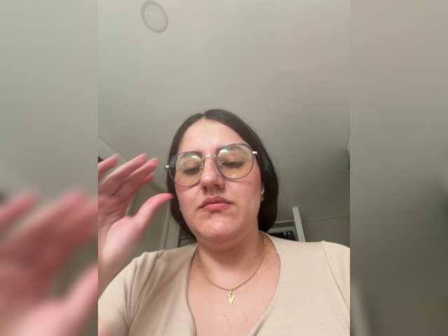 EvanShell1 live cam on BongaCams