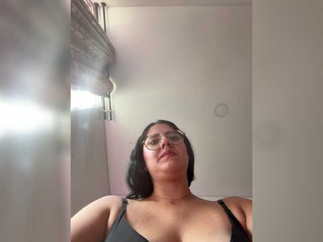 EvanShell1 live cam on BongaCams