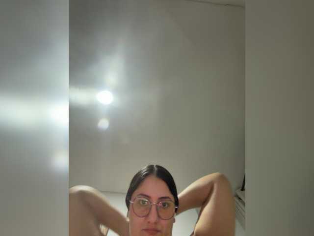 EvanShell1 live cam on BongaCams