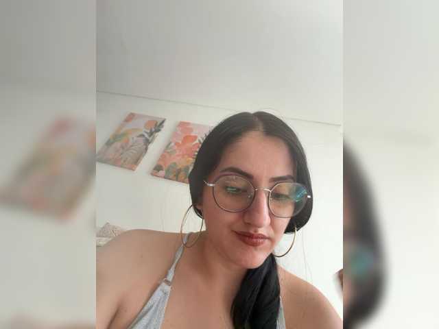 EvanShell1 live cam on BongaCams