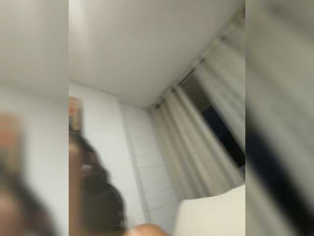EvanShell1 live cam on BongaCams