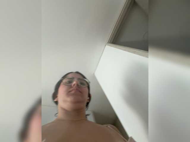 EvanShell1 live webcam show