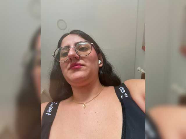 EvanShell1 live cam on BongaCams