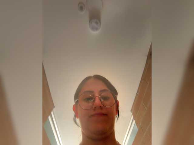 EvanShell1 live cam on BongaCams