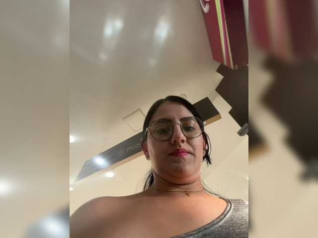 EvanShell1 live cam on BongaCams