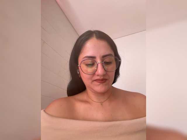 EvanShell1 live cam on BongaCams