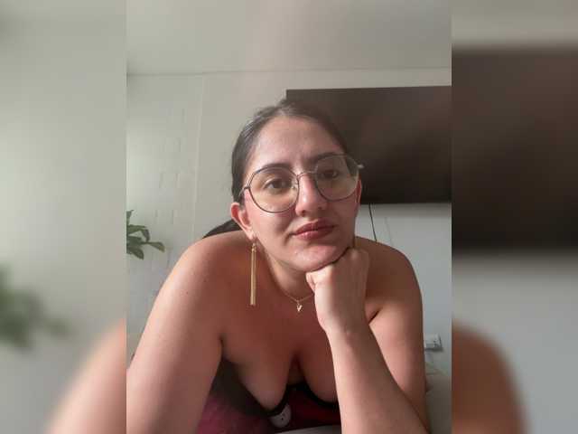 EvanShell1 live cam on BongaCams