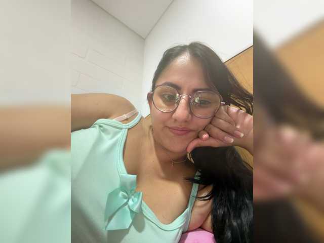 EvanShell1 live cam on BongaCams