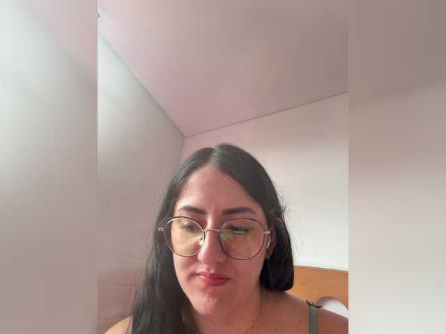 EvanShell1 live cam on BongaCams
