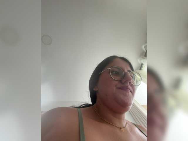 EvanShell1 live cam on BongaCams