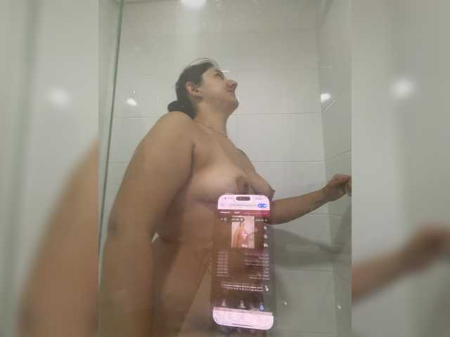EvanShell1 live webcam show