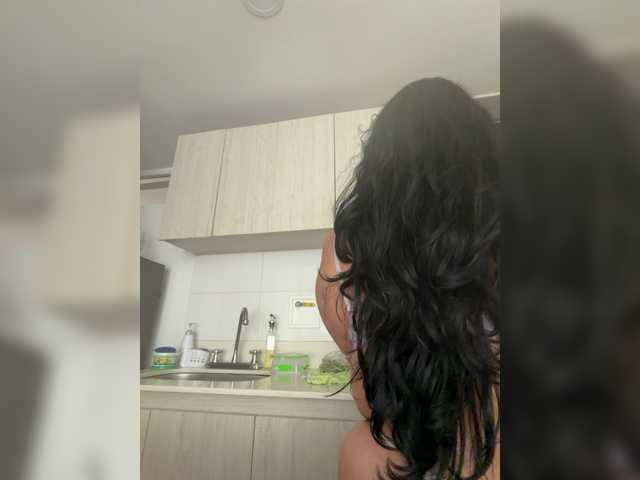 EvanShell1 live cam on BongaCams