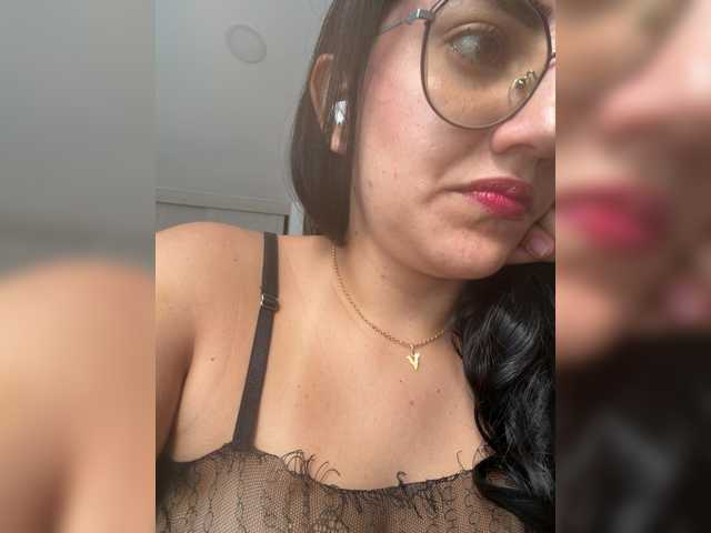 EvanShell1 live webcam show