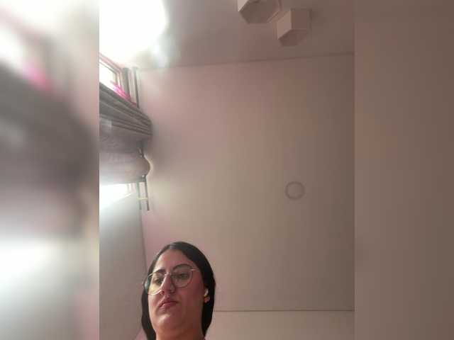 EvanShell1 live cam preview