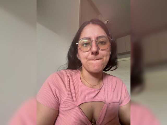 EvanShell1 live cam on BongaCams