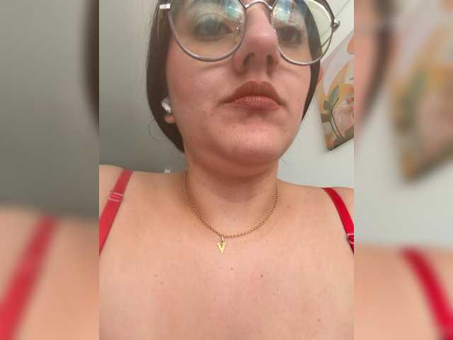 EvanShell1 live cam on BongaCams