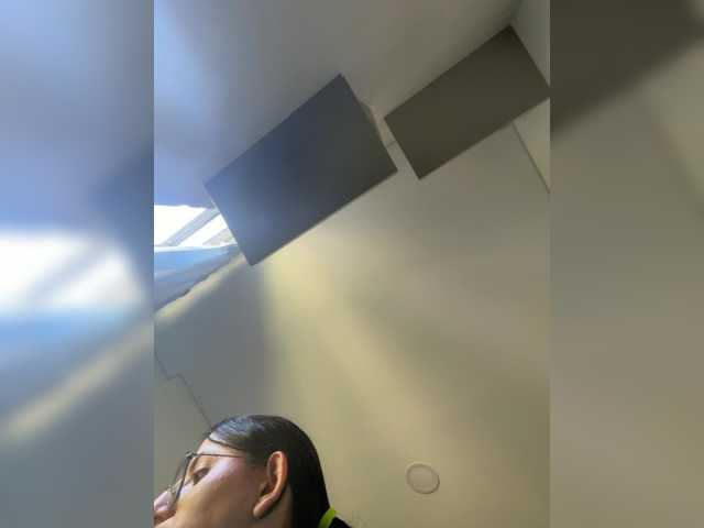 EvanShell1 live cam on BongaCams