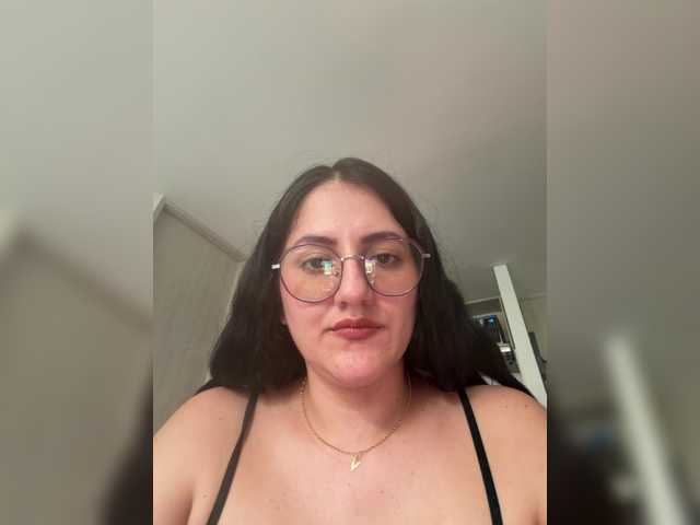EvanShell1 live cam on BongaCams