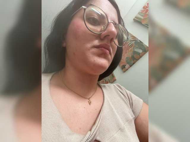 EvanShell1 live cam on BongaCams