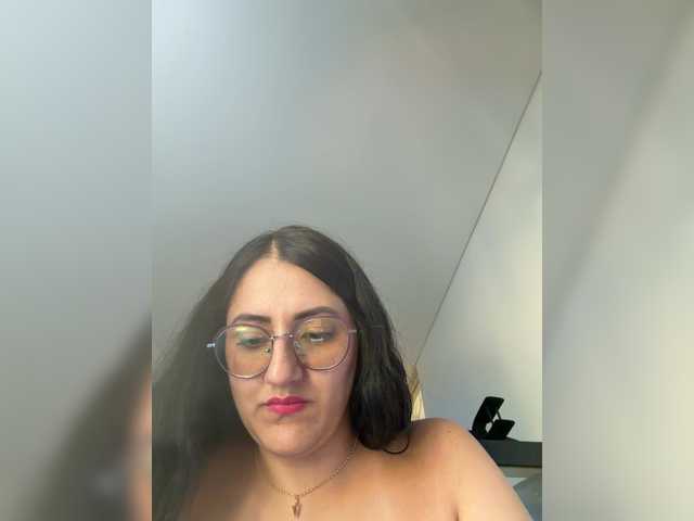 EvanShell1 live cam on BongaCams