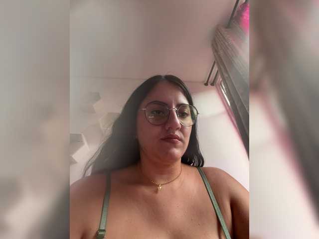 EvanShell1 live cam on BongaCams