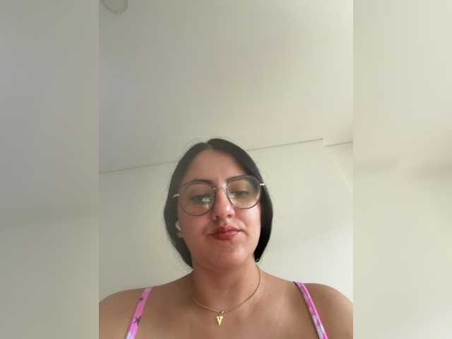 le modèle EvanShell1 est en webcam porno dans un show sur le site bongacams, il possède les tags suivants: Latino/Hispanic,Brunette,Hairy
