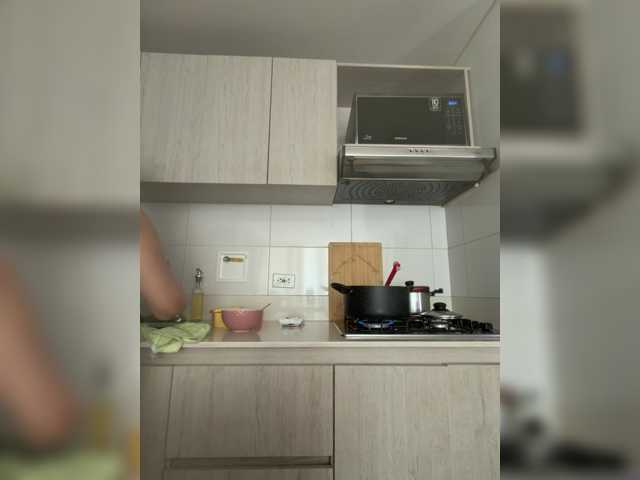 EvanShell1, live now on BongaCams