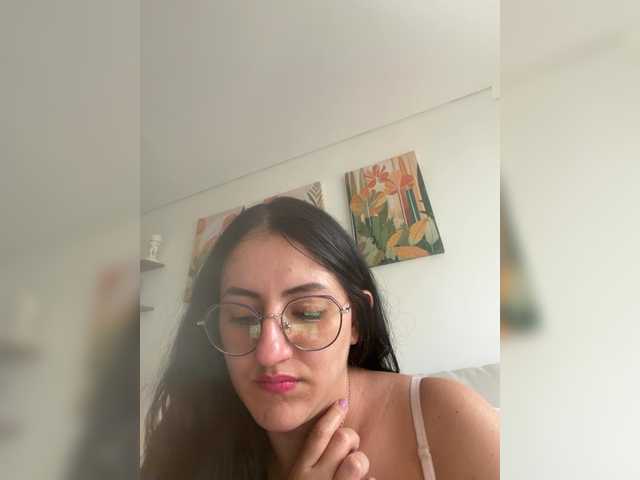 EvanShell1 live cam on BongaCams